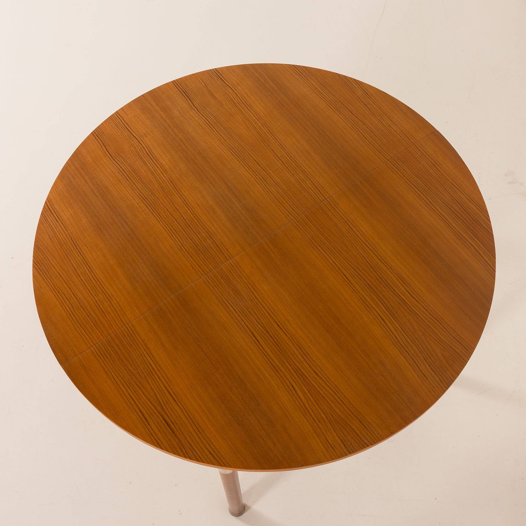 Italian mid-century round extension teak table with brass details, 1960s