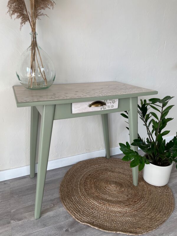 Table vert de gris