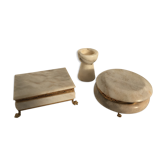Lot d'objet en marbre blanc - 2 boîtes et 1 bougeoir