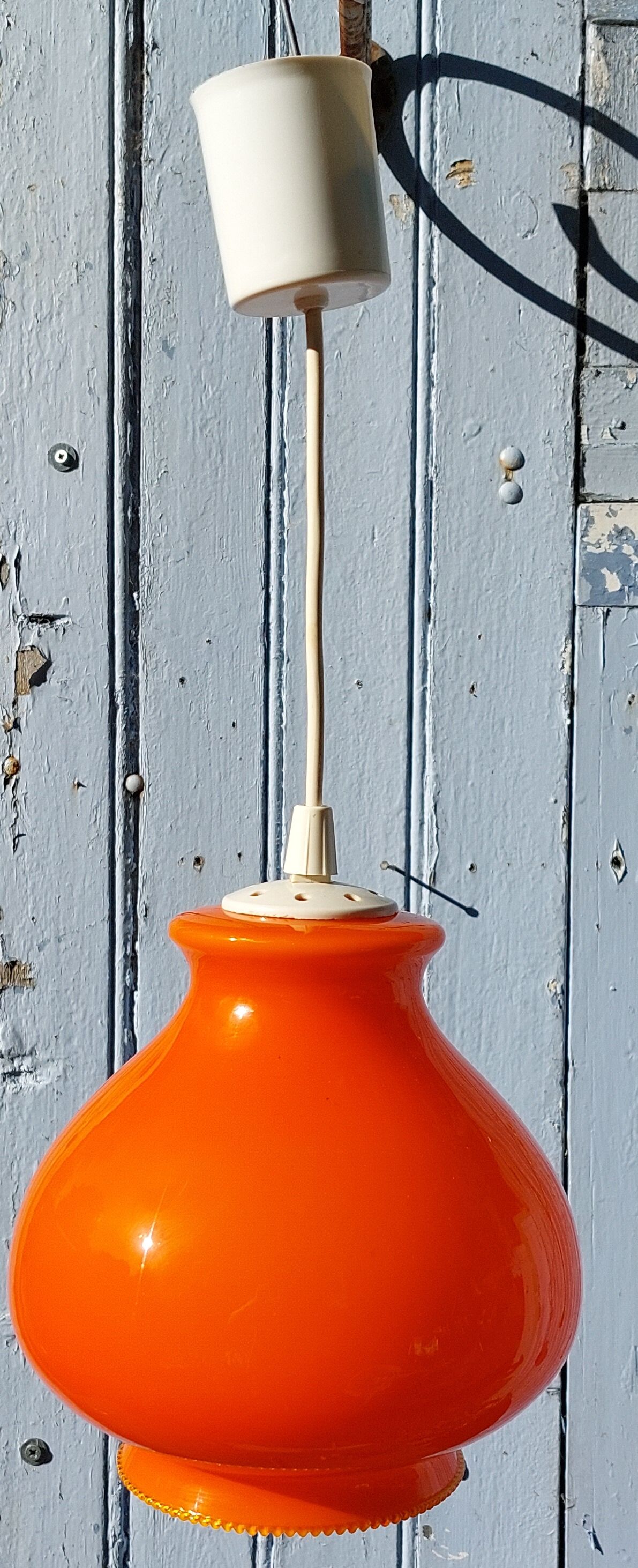 Hanging opaline orange