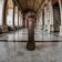 Colonne en bois vintage avec sculpture