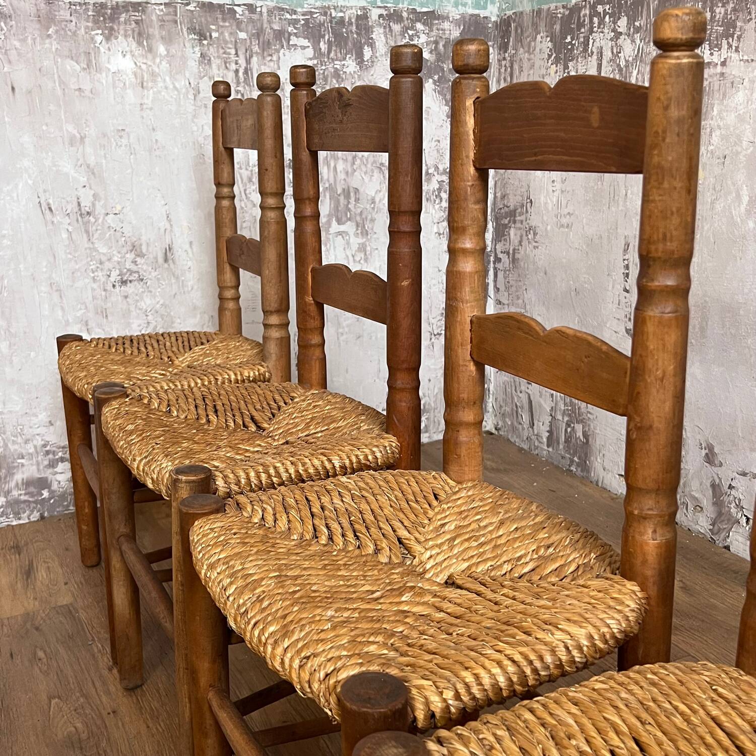 4 Folk Art chairs in wood and straw