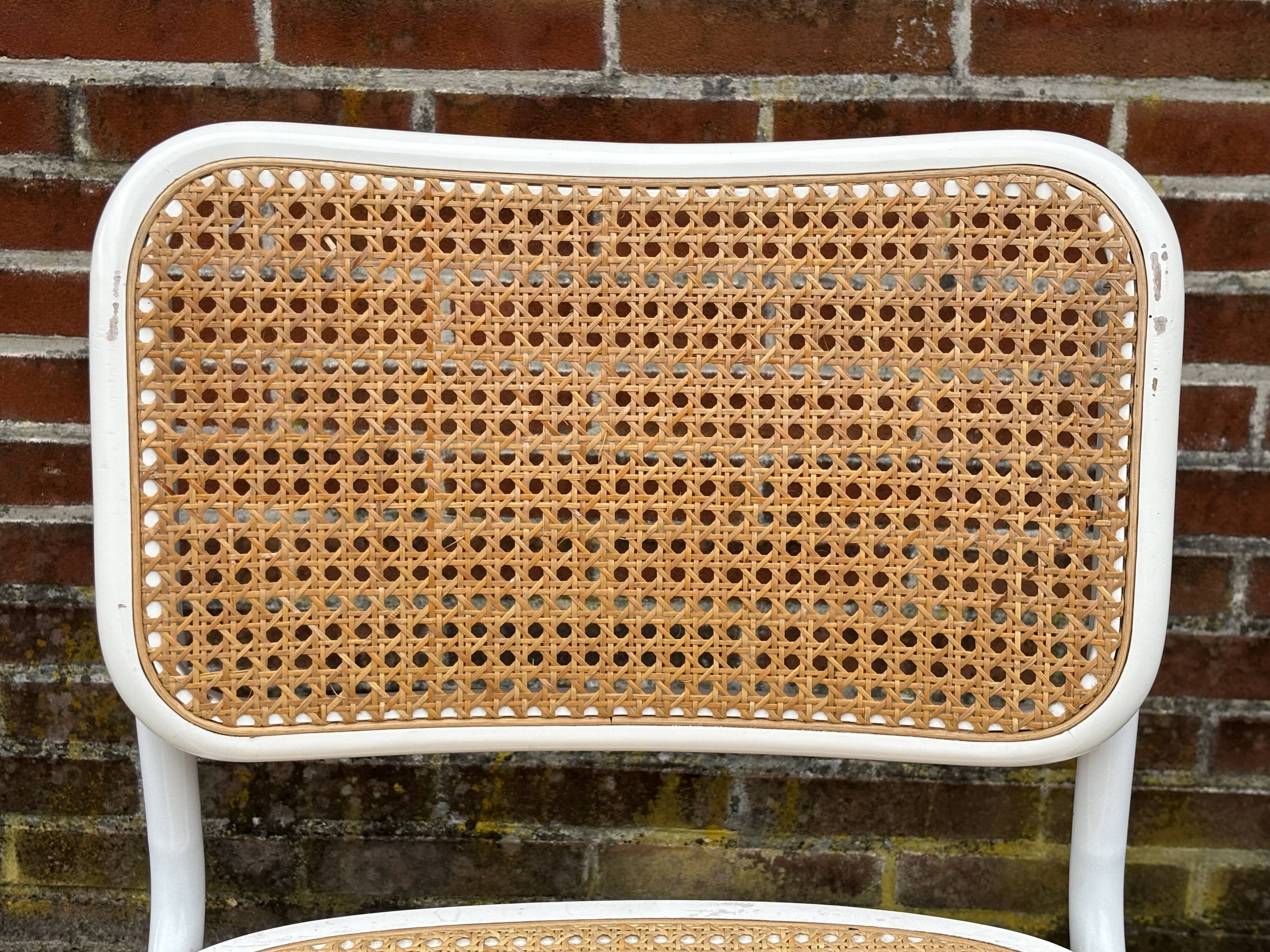 Cesca design chair b32 model in white