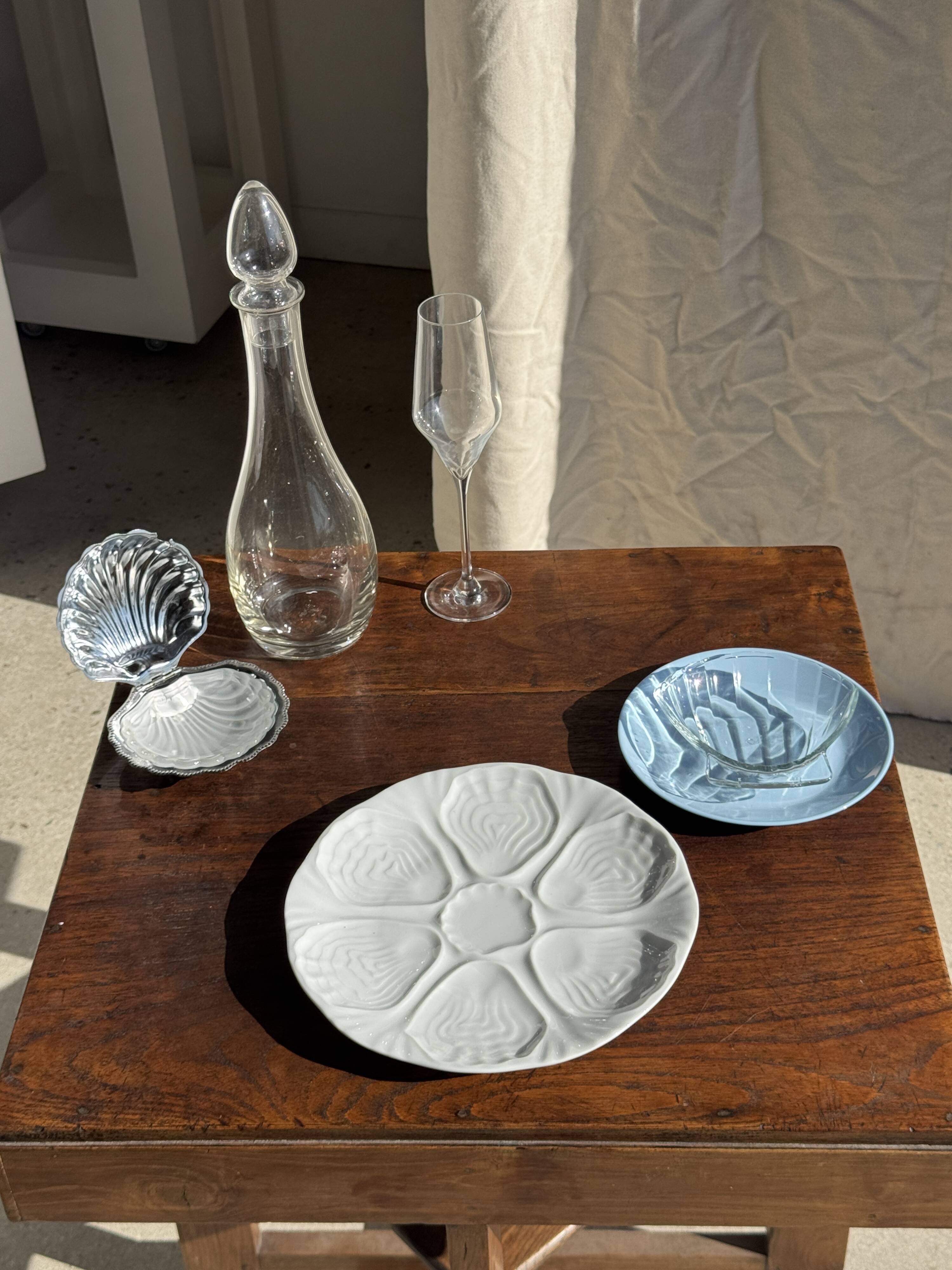 7 vintage shell-shaped bowls in Pyrex glass from France