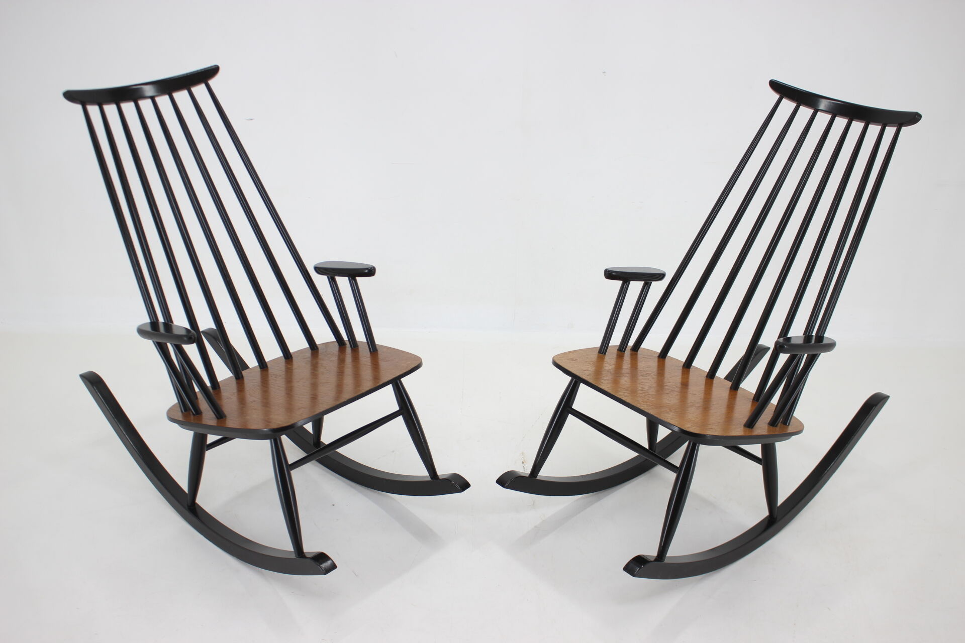1960s Pair of Varjosen Puunjalostus Beech Rocking Chair, Finland