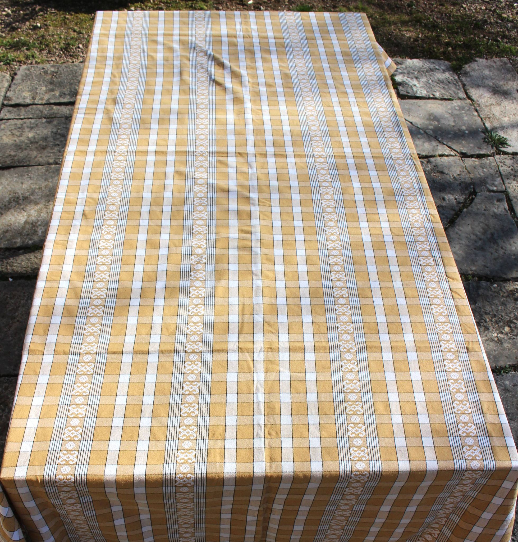 Nappe rectangulaire vintage beige à carreaux