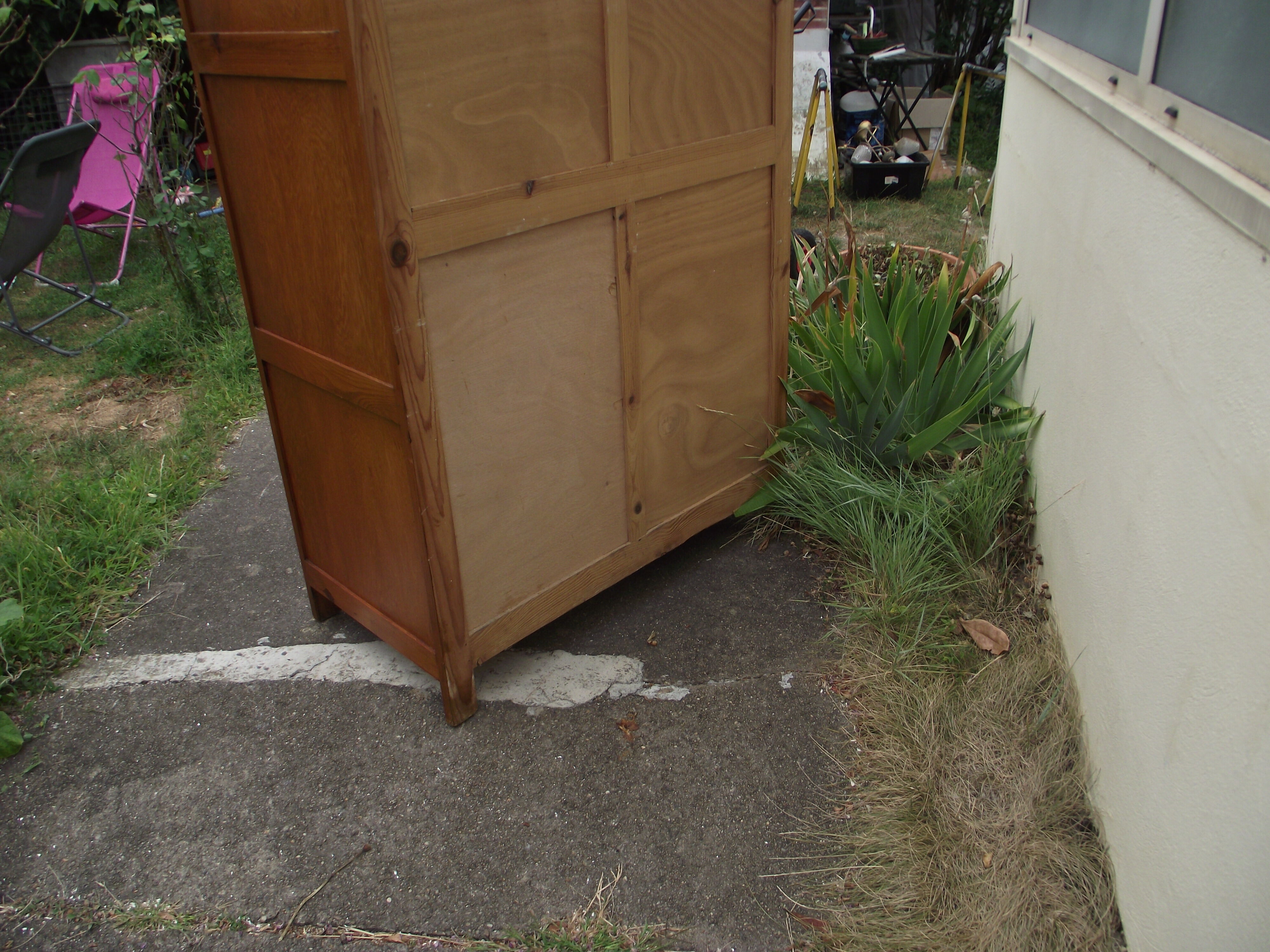 Parisian wardrobe from the 50s.