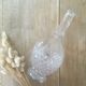 Carafe en verre moulé