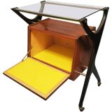 Chariot de bar avec intérieur jaune canari et lumière, Italie années 1960