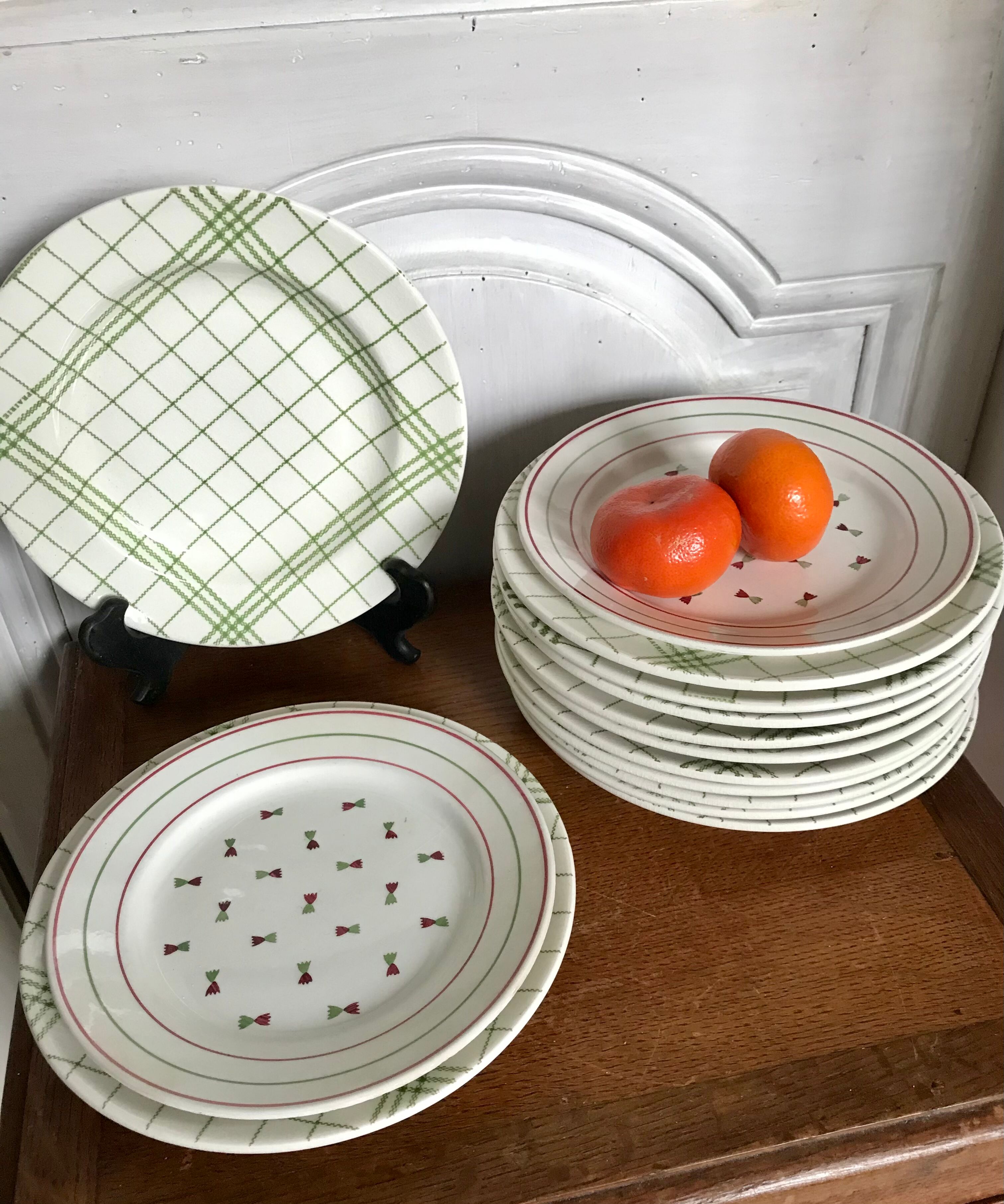 Lot of 12 Gien dessert plates