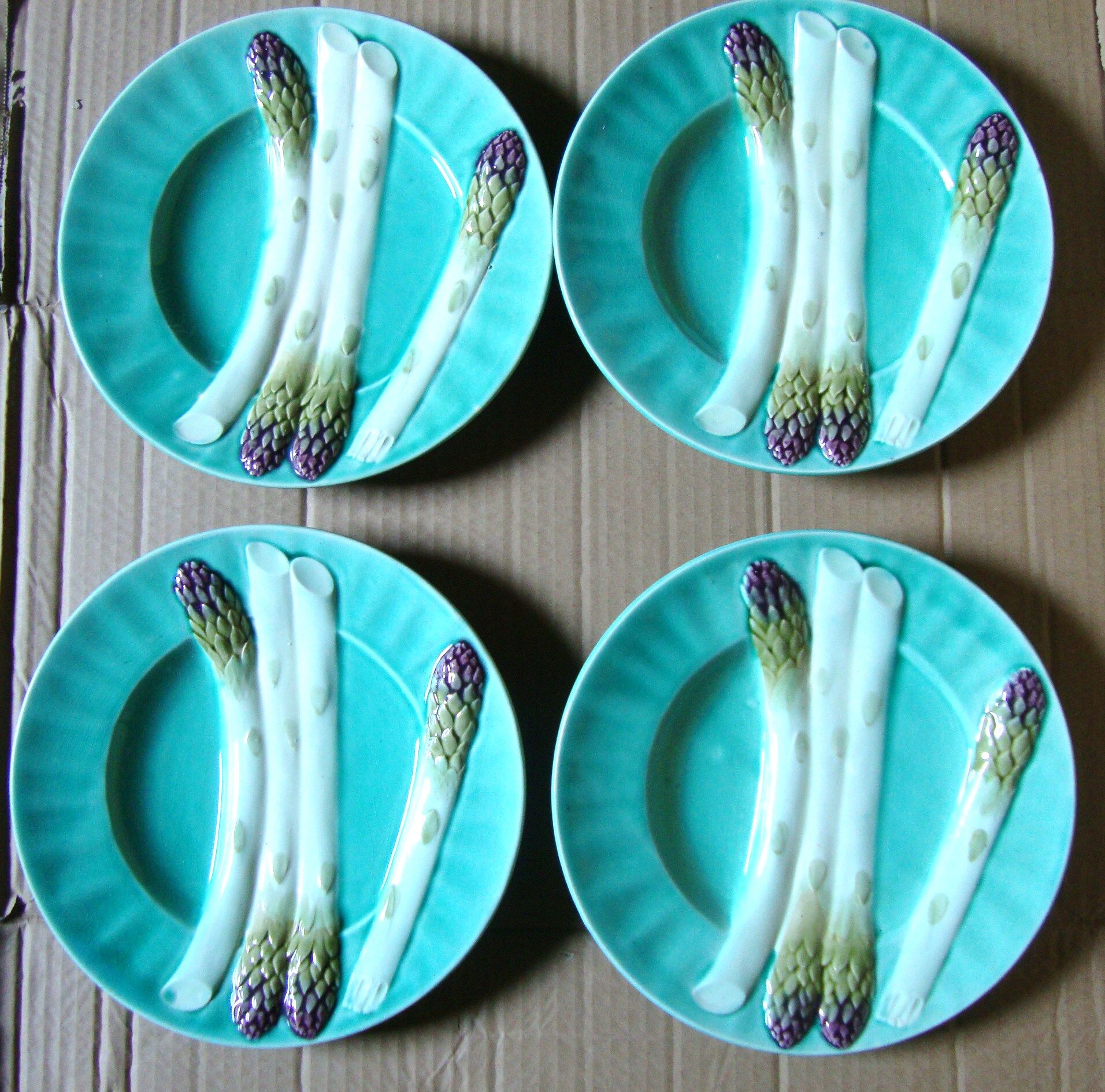4 Asparagus plates in slip Keller & Guerin Lunéville