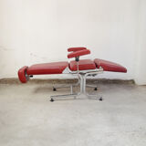 Dentist retro red skai