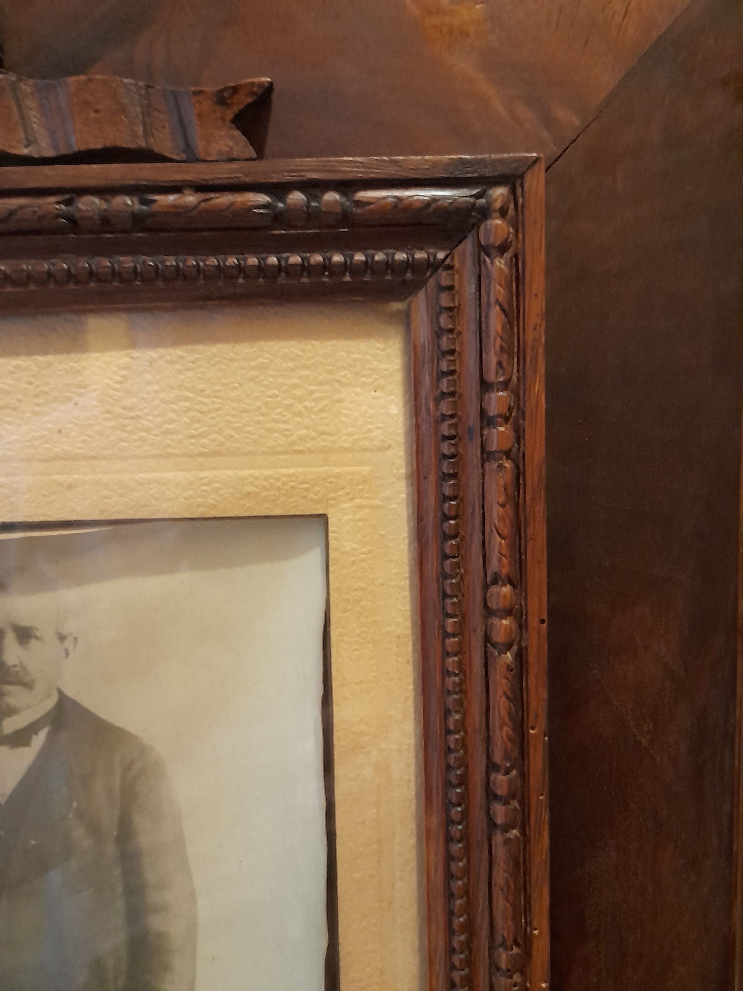 Wooden frame glass with knot and old photo