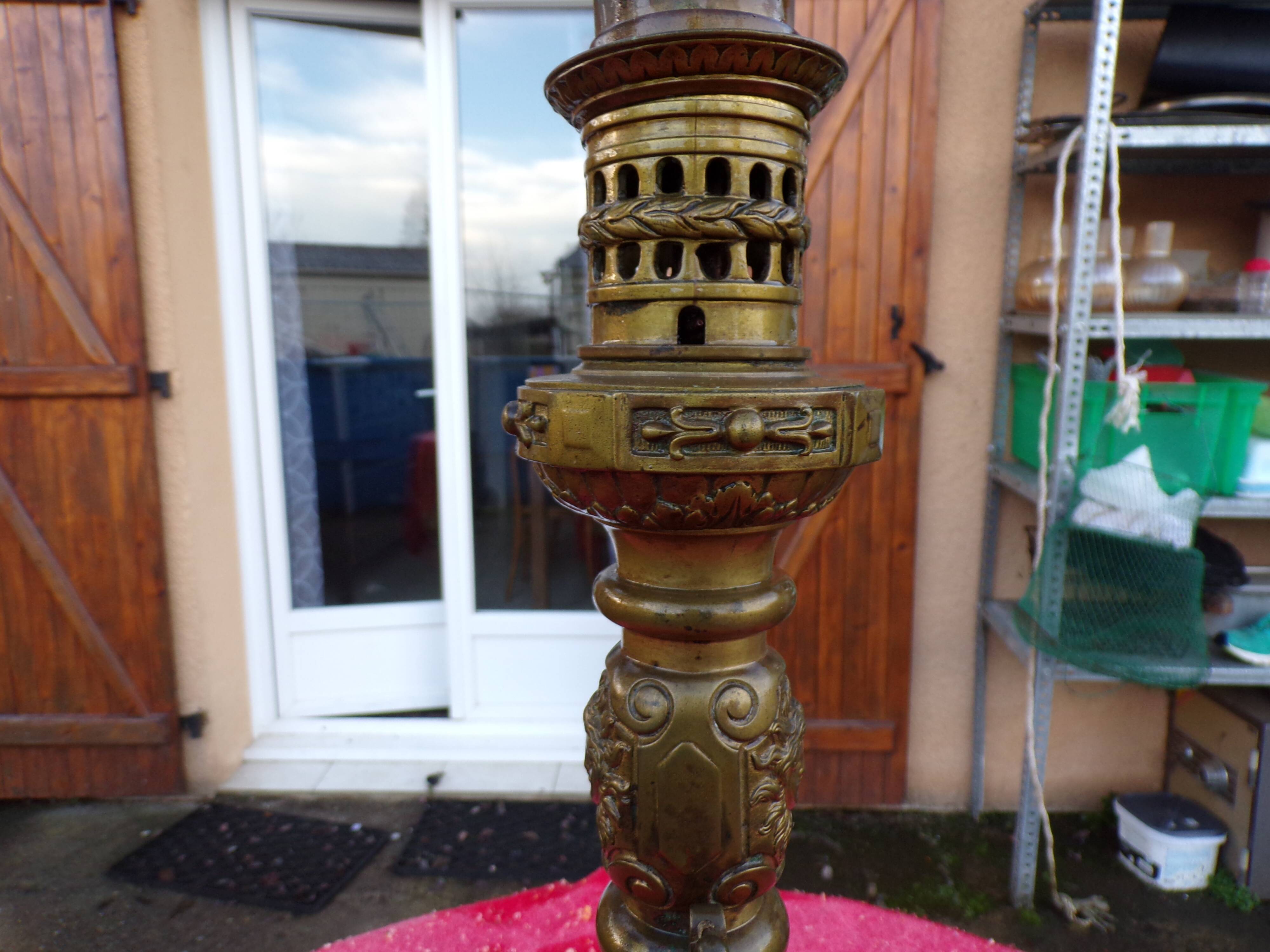 Bronze Lamp 19th decoration at the Antique