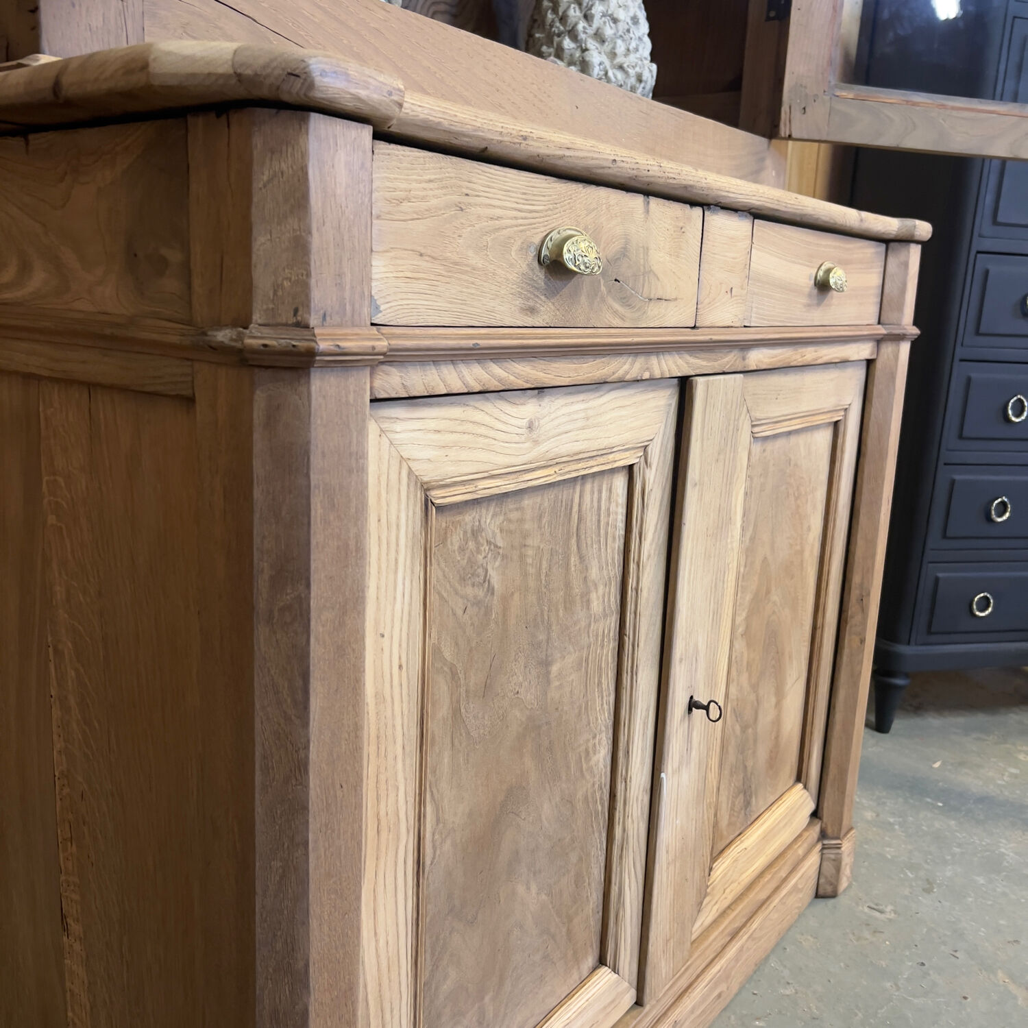 Two-part buffet in raw oak