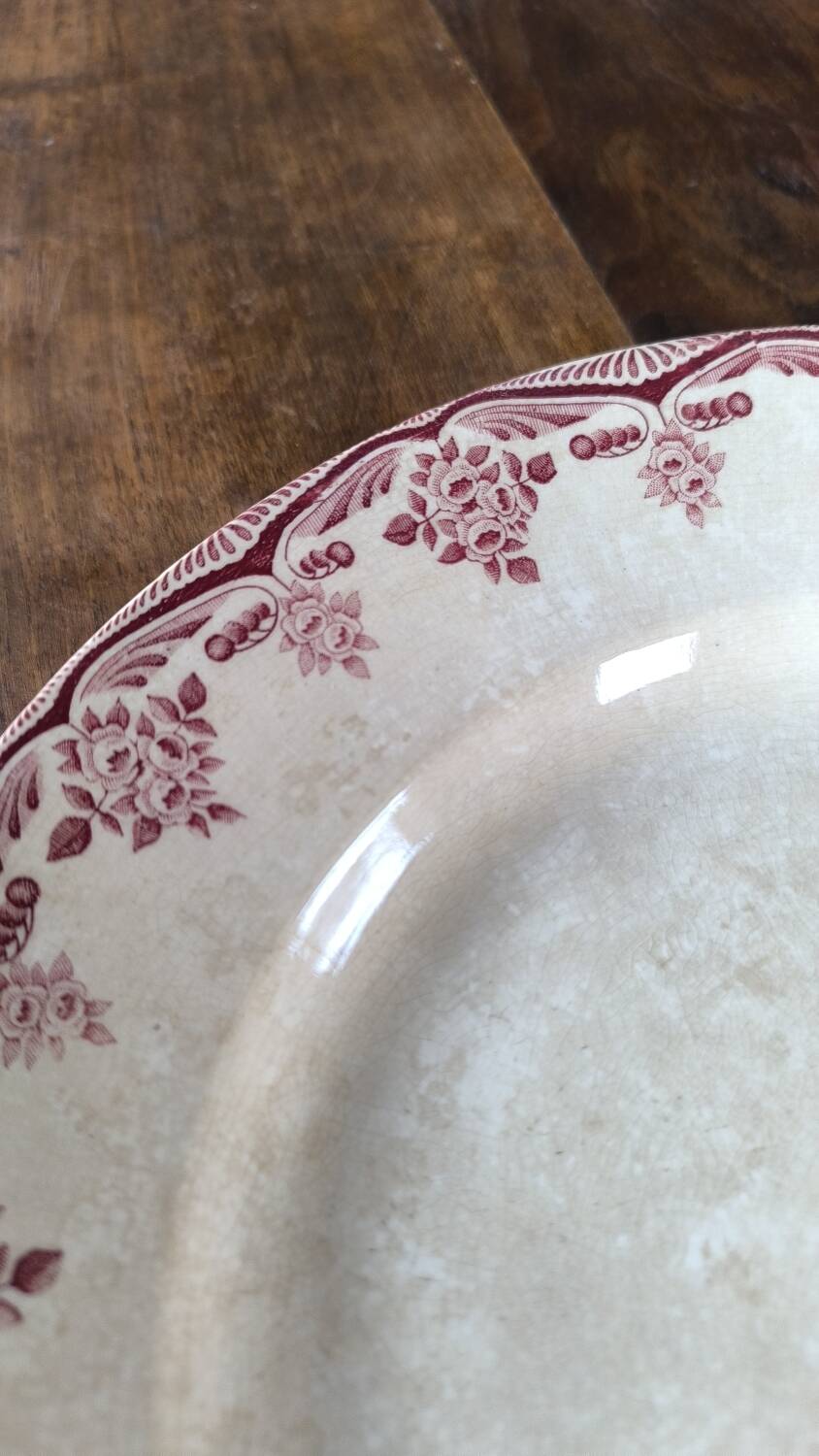 Iron earth serving dish