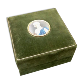 Box covered in velvet Linetti Profuni-Venezia medallion representing Madame La Marquise de Pompad