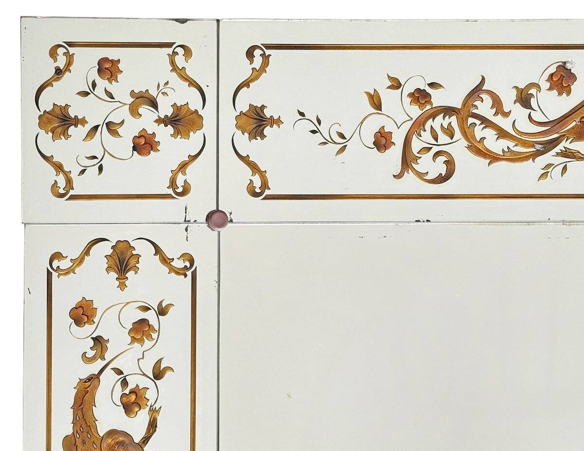 Brasserie mirror in glass with eglomisé decoration "The Paradise Birds"