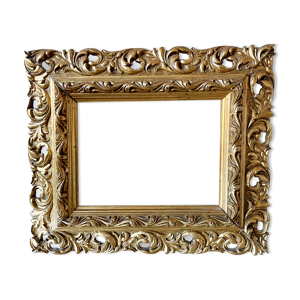cadre en bois doré antique