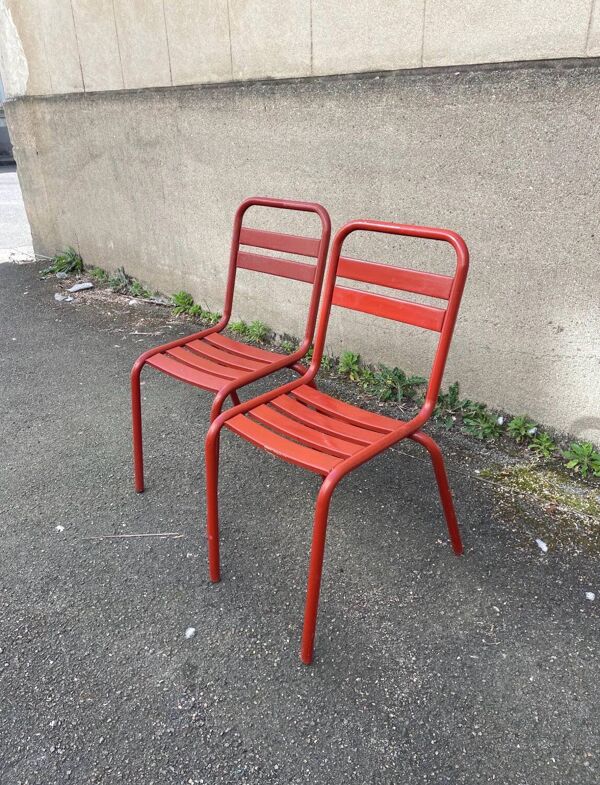 2 chaises style Tolix en métal rouge, France 1950