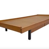 Lit en bois vintage avec tiroirs, Pays-Bas, 1960 design Lit de