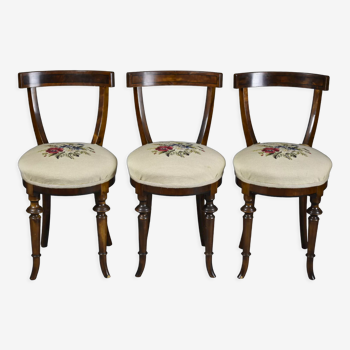 Ensemble de trois chaises éclectiques, XIXe siècle,