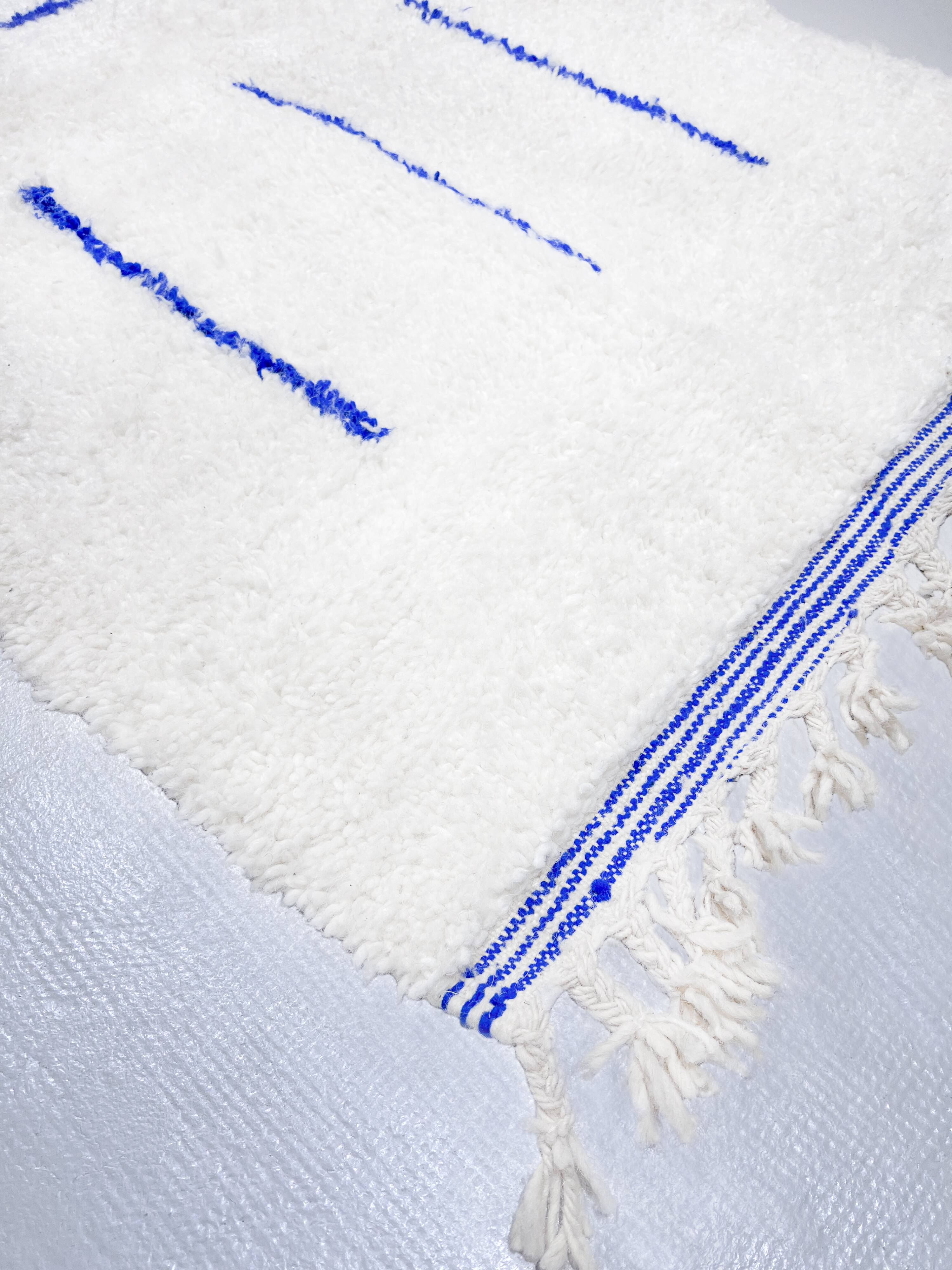 Authentic Beni Ouarain Berber rug with Majorelle blue patterns