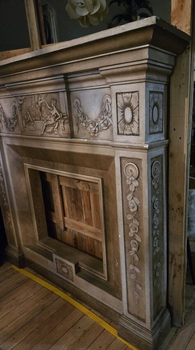 Very important plaster fireplace signed Fontés.