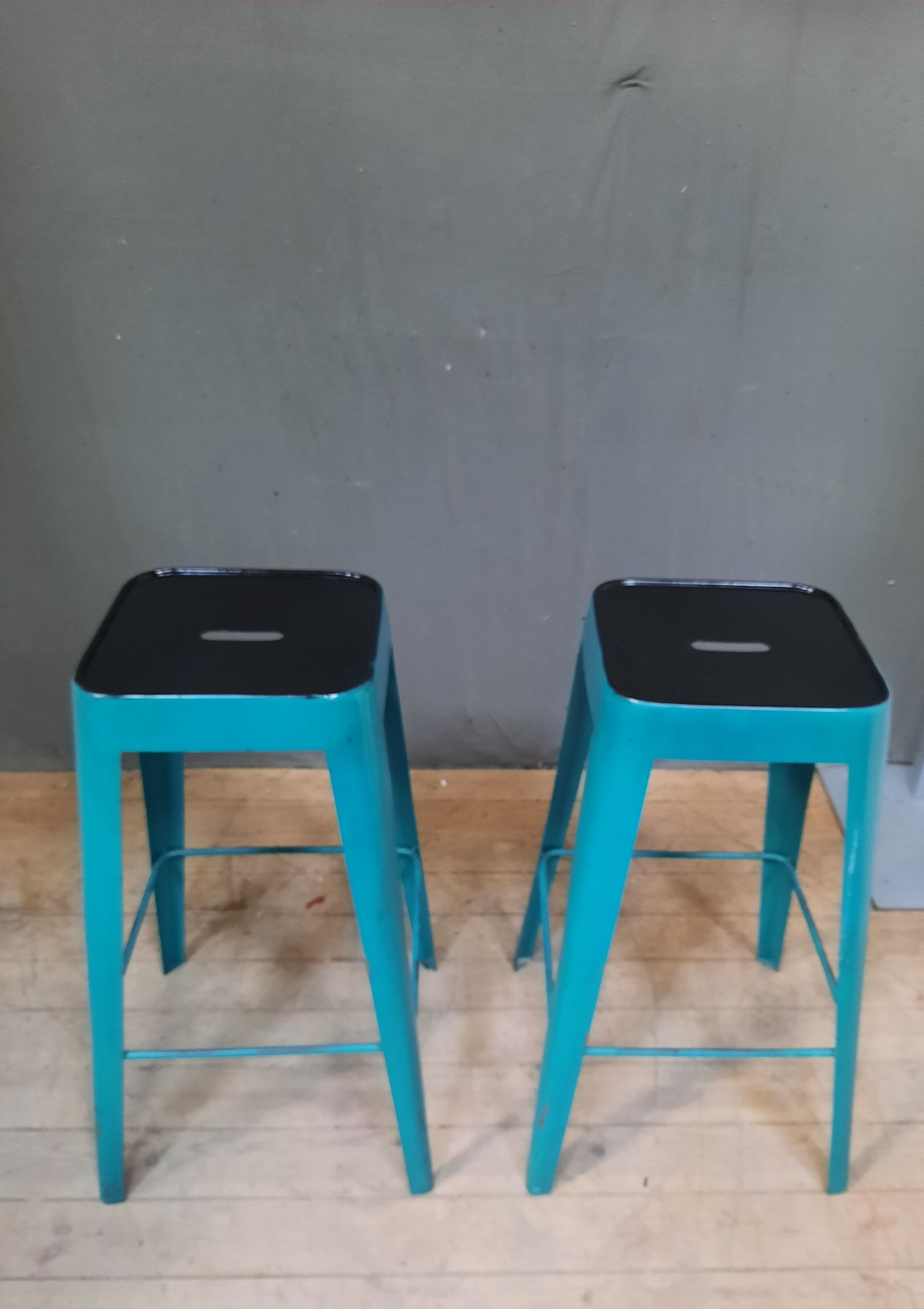 Paire de tabourets de bar industriel