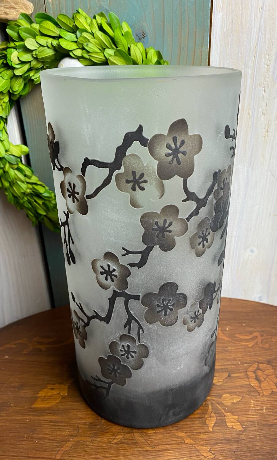 Cylindrical glass paste vase “cherry blossom”
