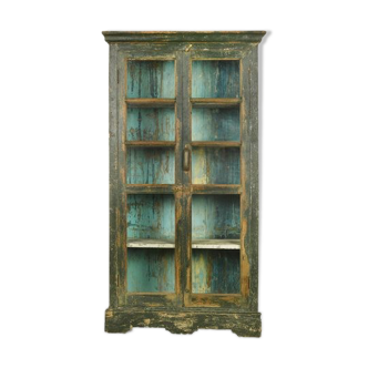 Armoire vitrée en bois patiné vert