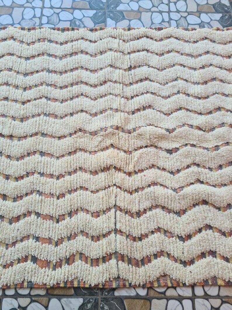 Traditional handmade carpet in pure Atlas wool, 2/3 m.