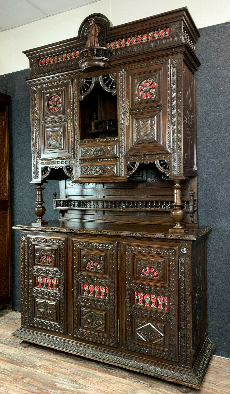 Breton buffet period 19th century in oak with brown patina