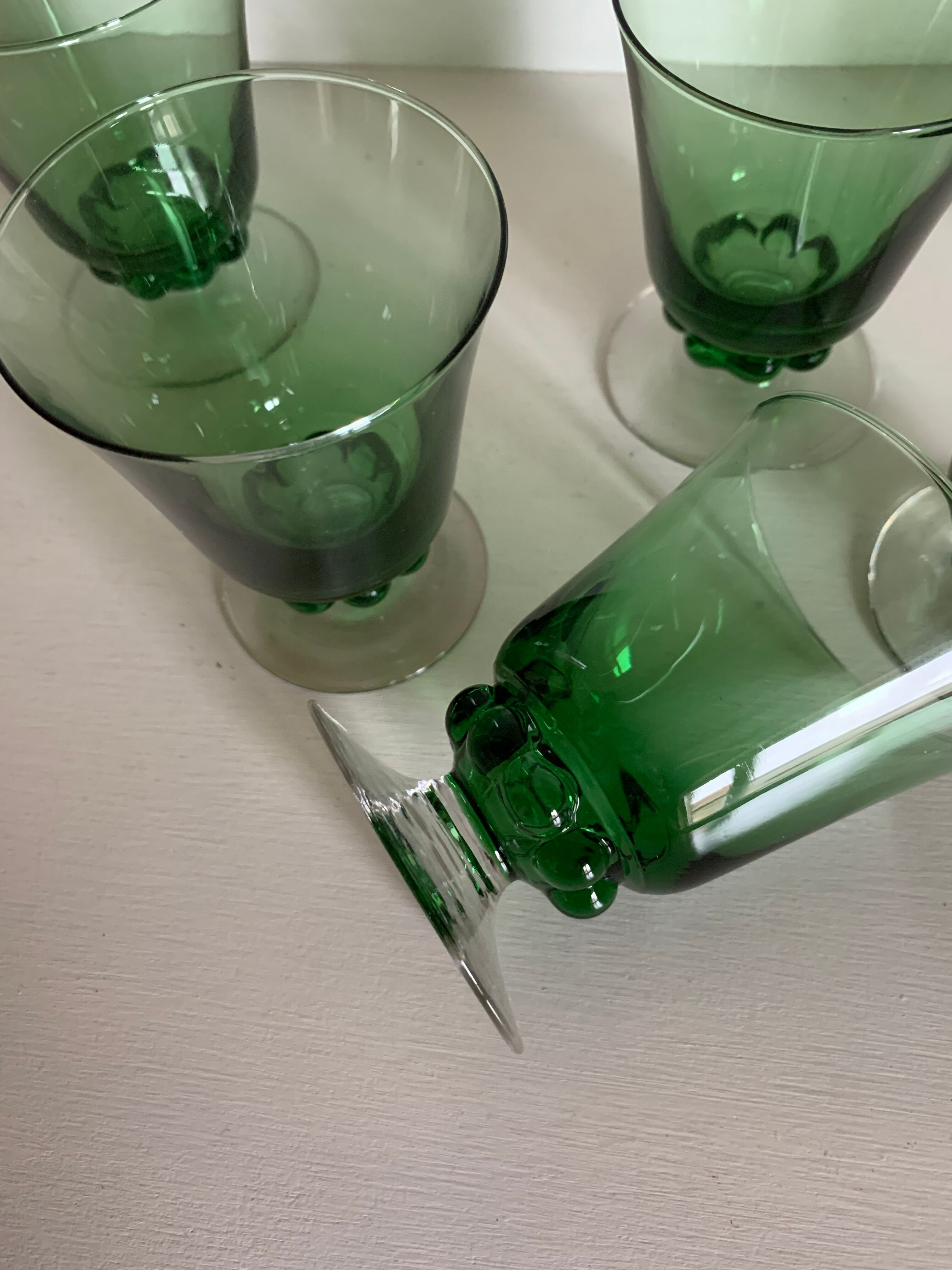 6 colored art deco glasses