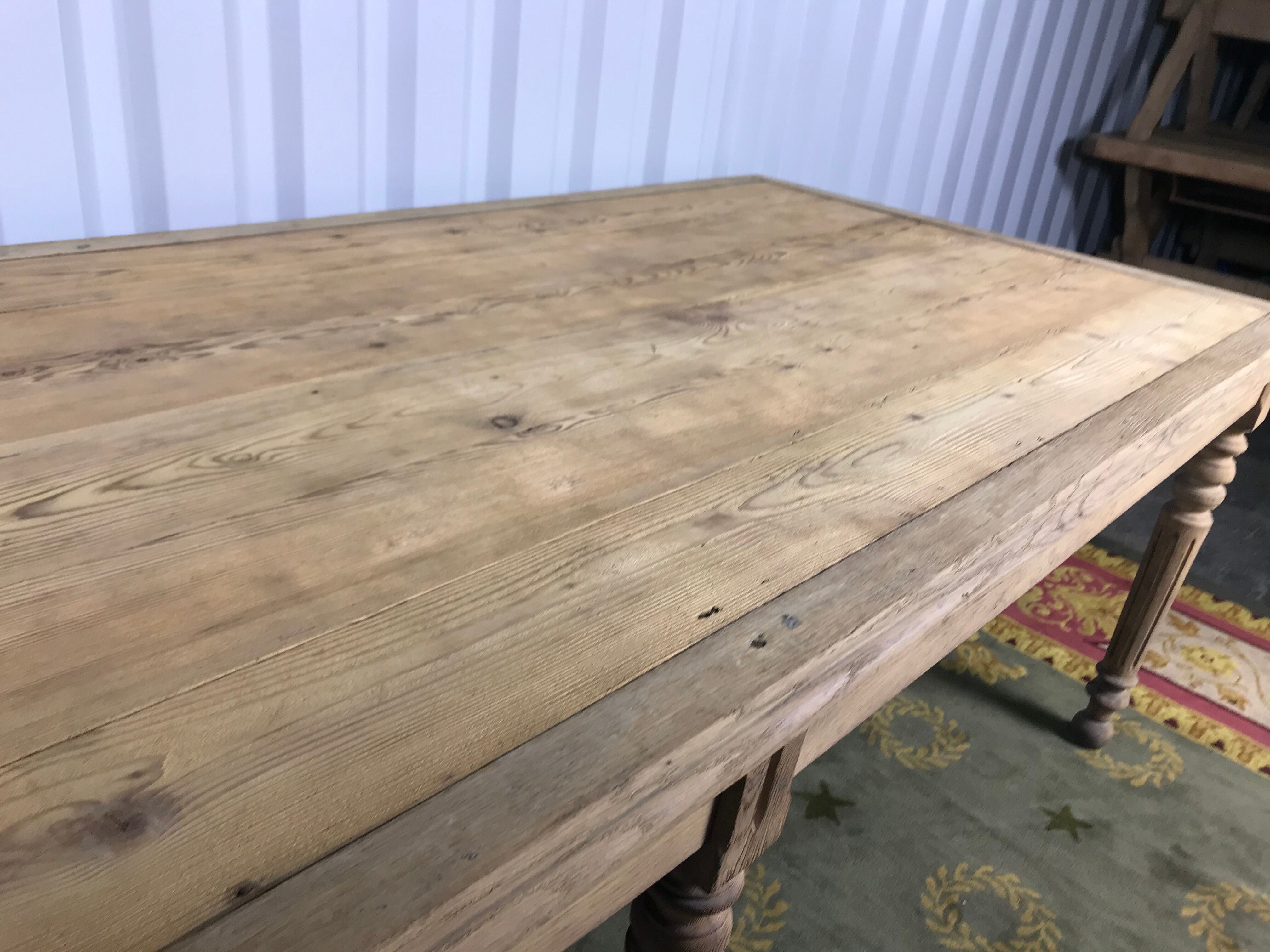 Table de ferme en chêne et sapin Louis Philippe aérogommée
