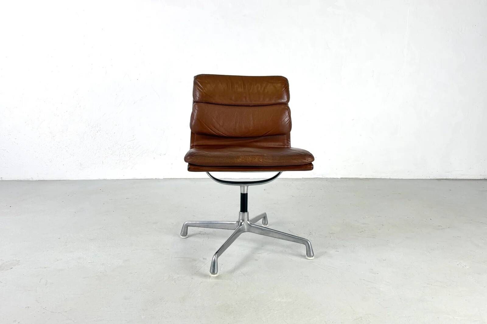 Softpad EA205 par Charles & Ray Eames pour Herman Miller – 1970s