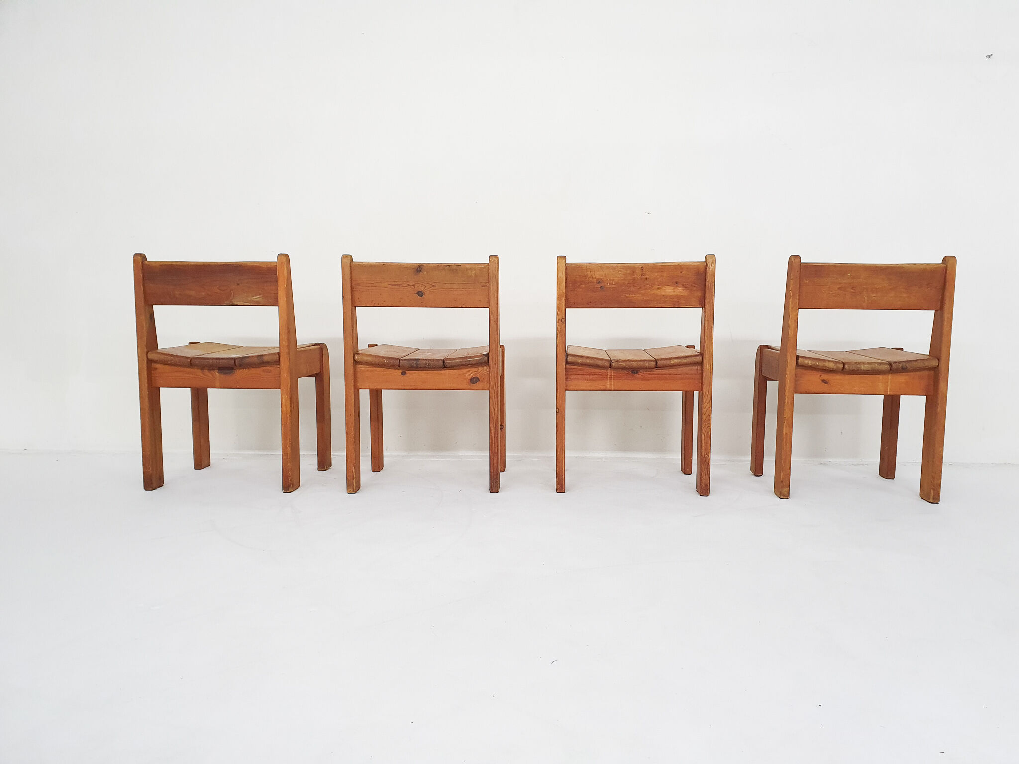 Set of four dining chairs by Ate van Apeldoorn for Houtwerk Hattem, The Netherlands 1970's