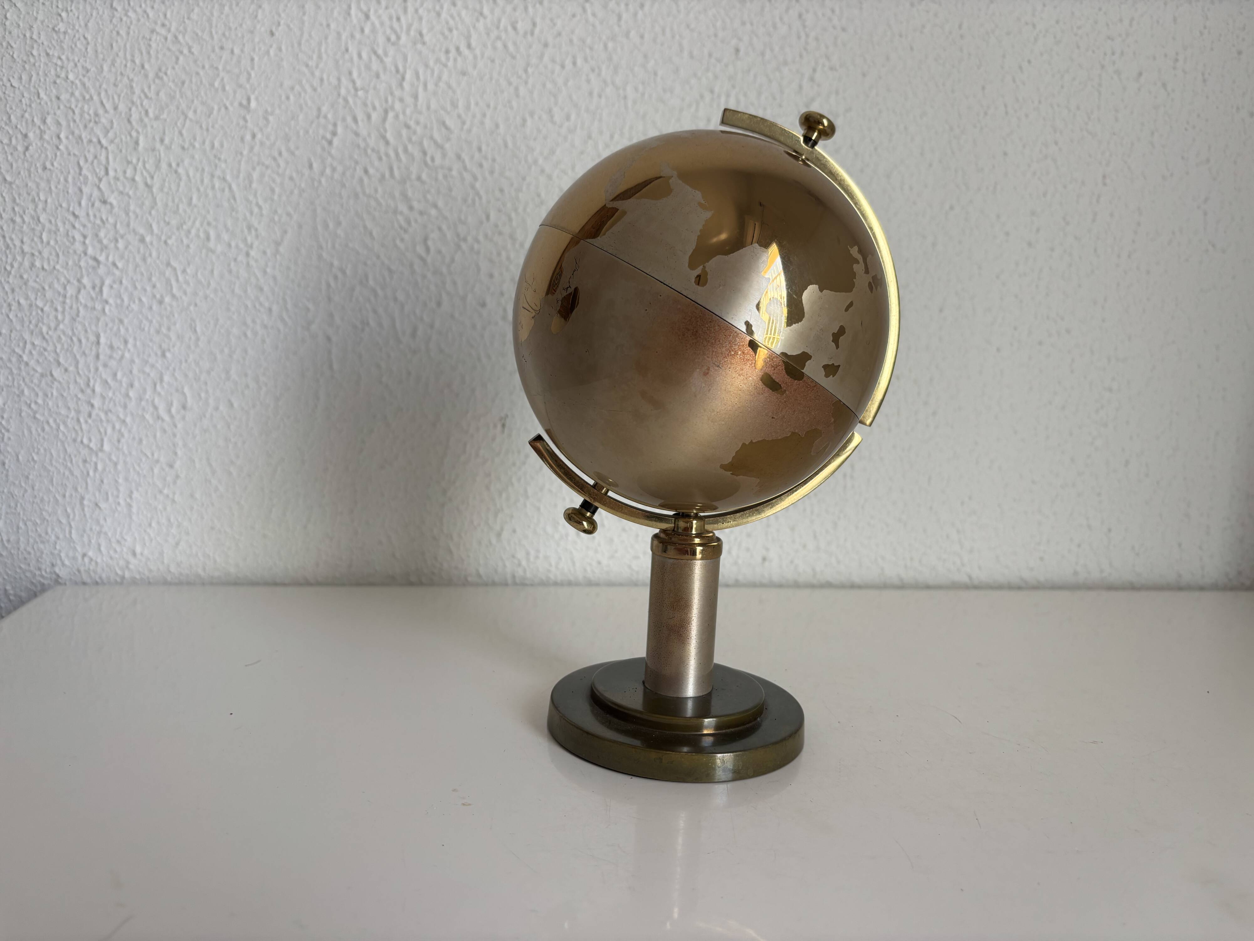 Vintage 1960 cigarette case world map dispenser - 21 x 12 cm
