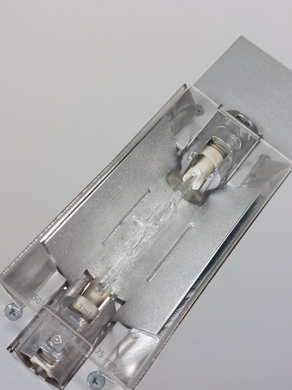 Applique murale design minimaliste vintage Ingo Maurer Wandering Finger