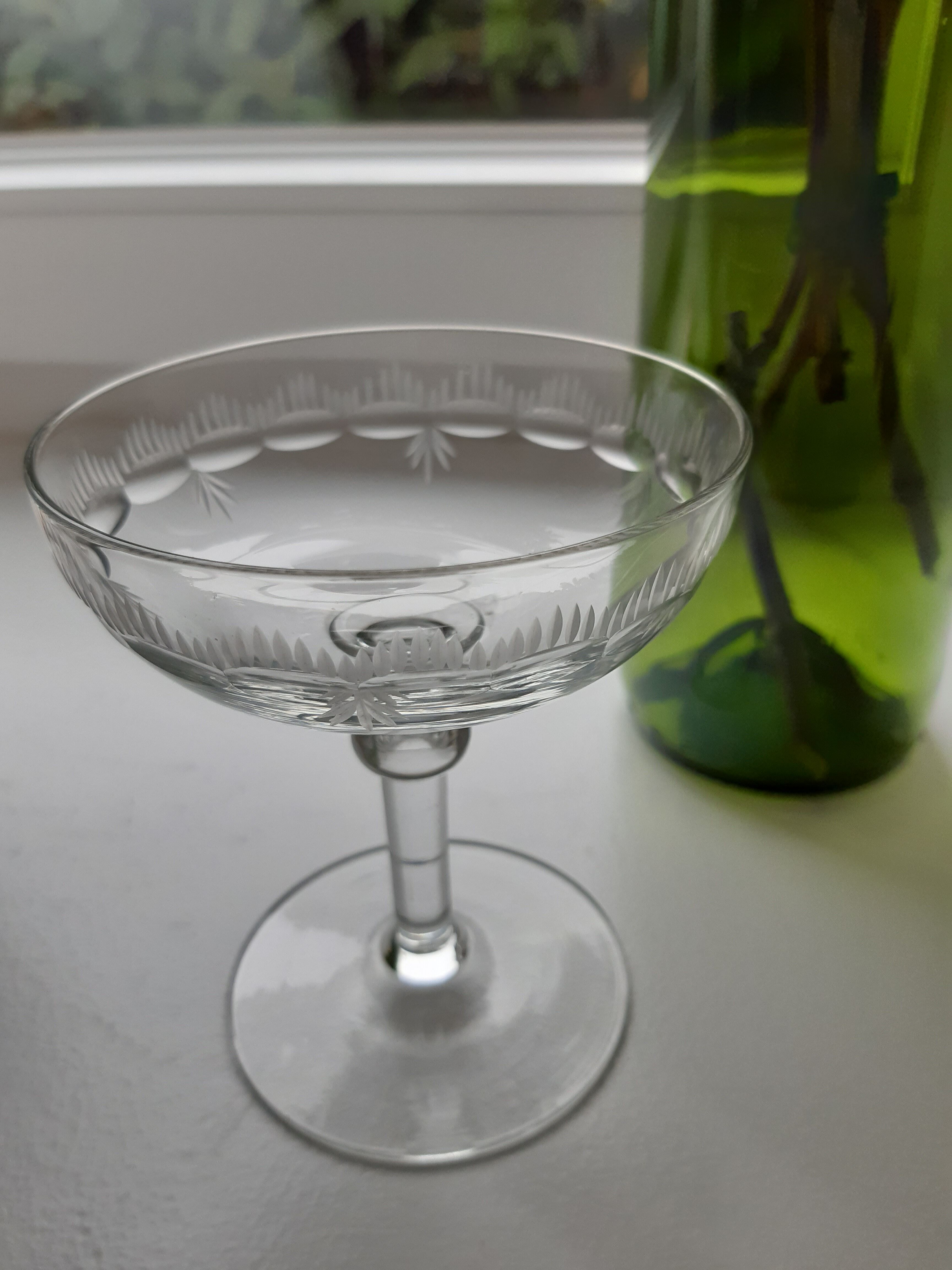 Lot of 6 mismatched crystal champagne glasses early 20th century