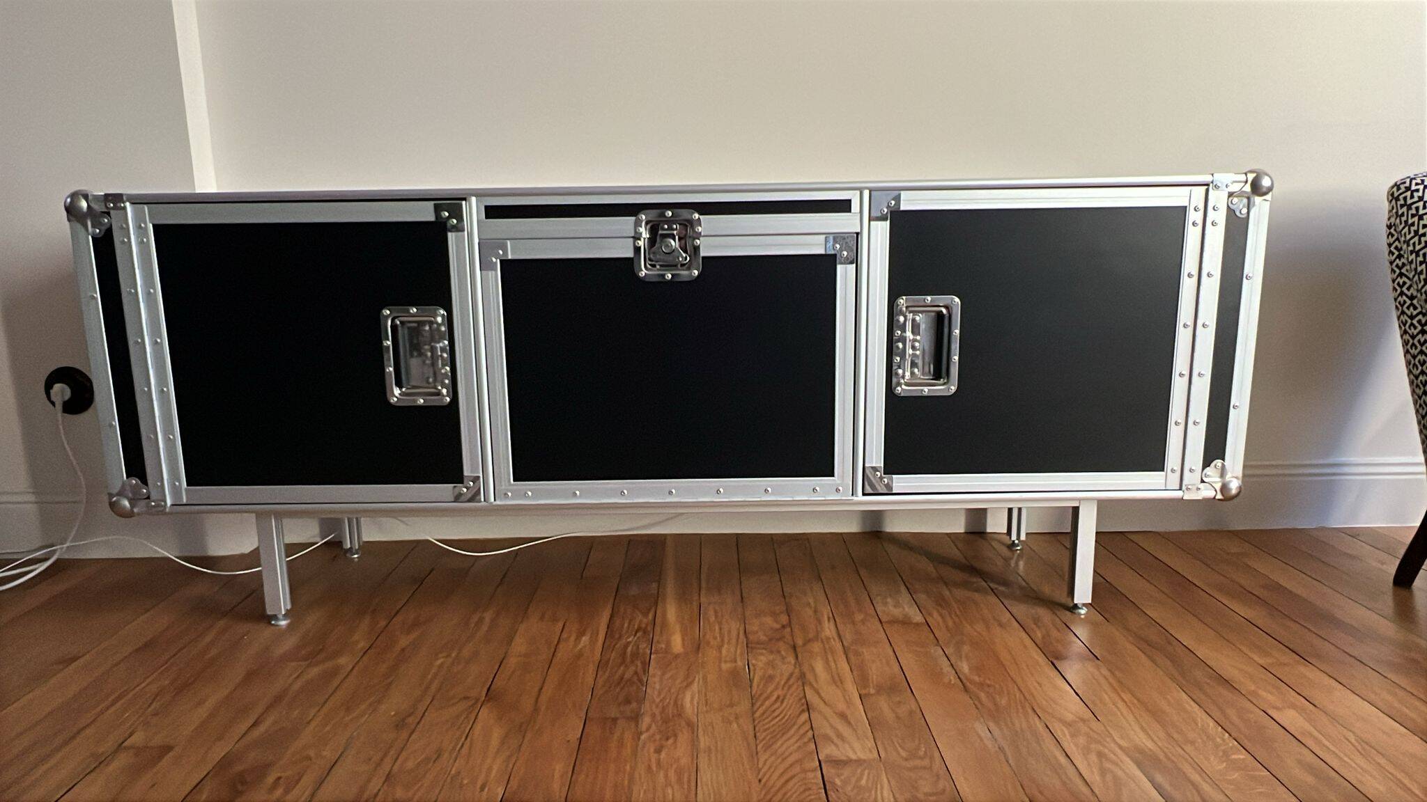 Enfilade MOROSO x DIESEL Total Flightcase 180