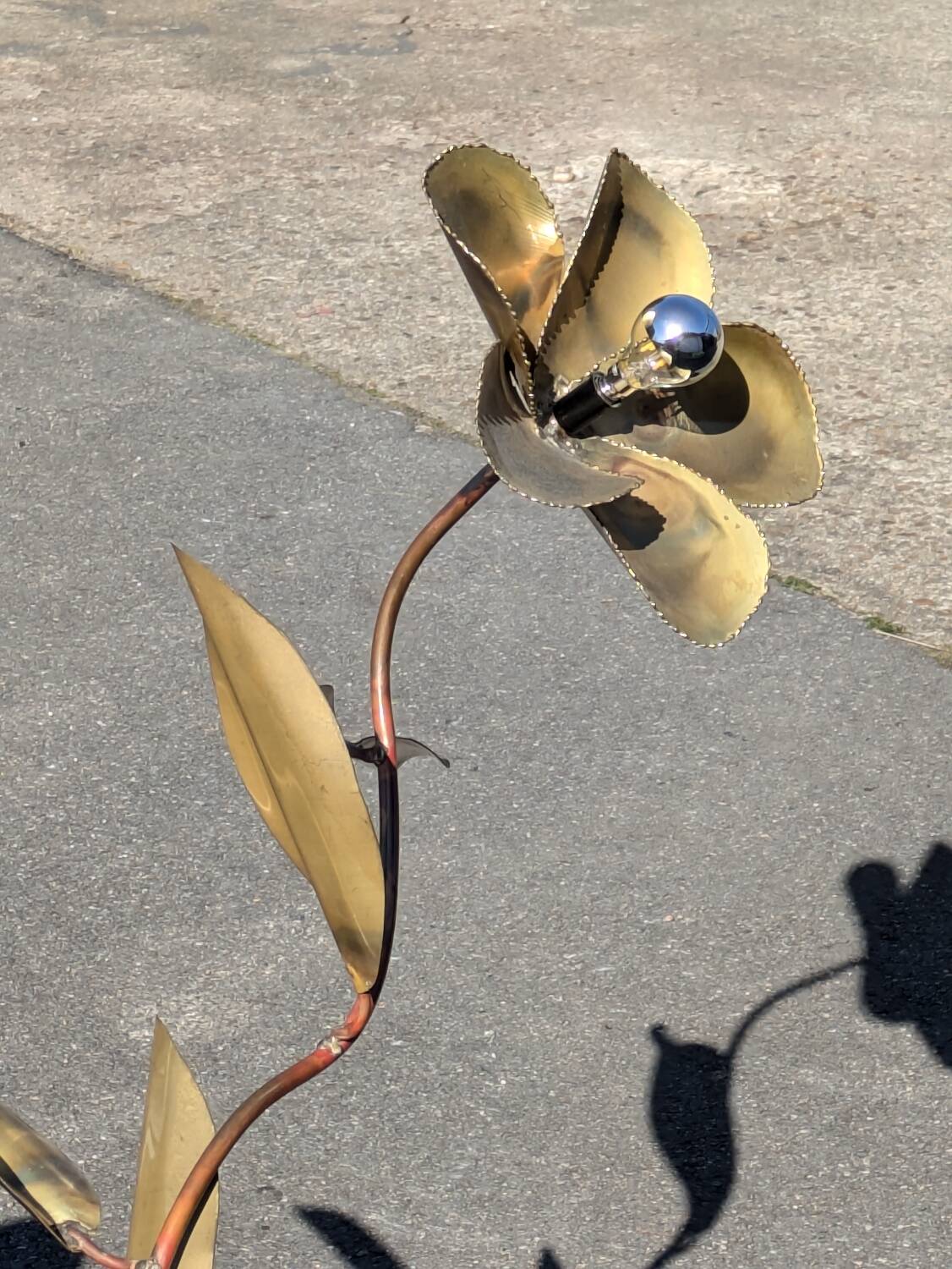 Vintage Brass Flower Floor Lamp - Hollywood Regency Style 1960s/1970s
