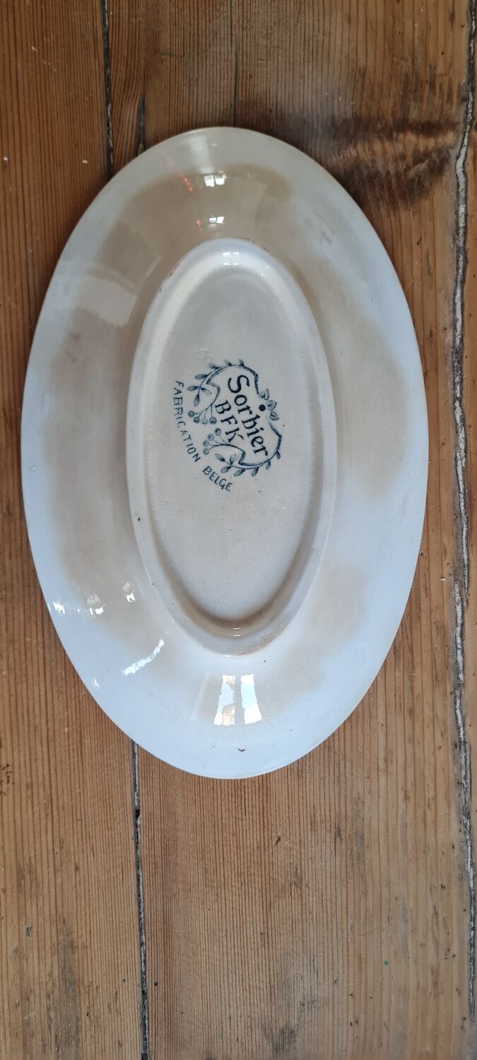 Oval serciviate dish