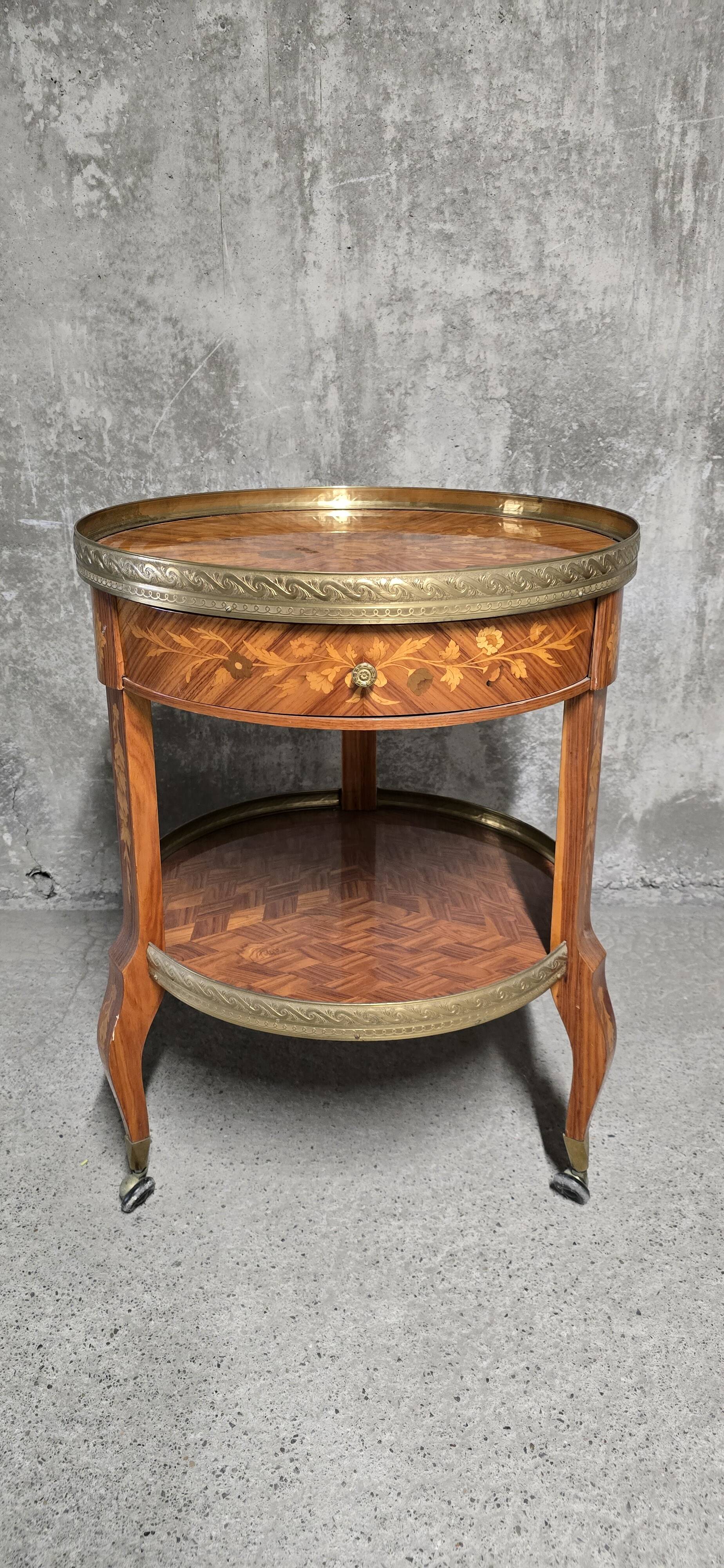 Marquetry-decorated gueridon – 20th century