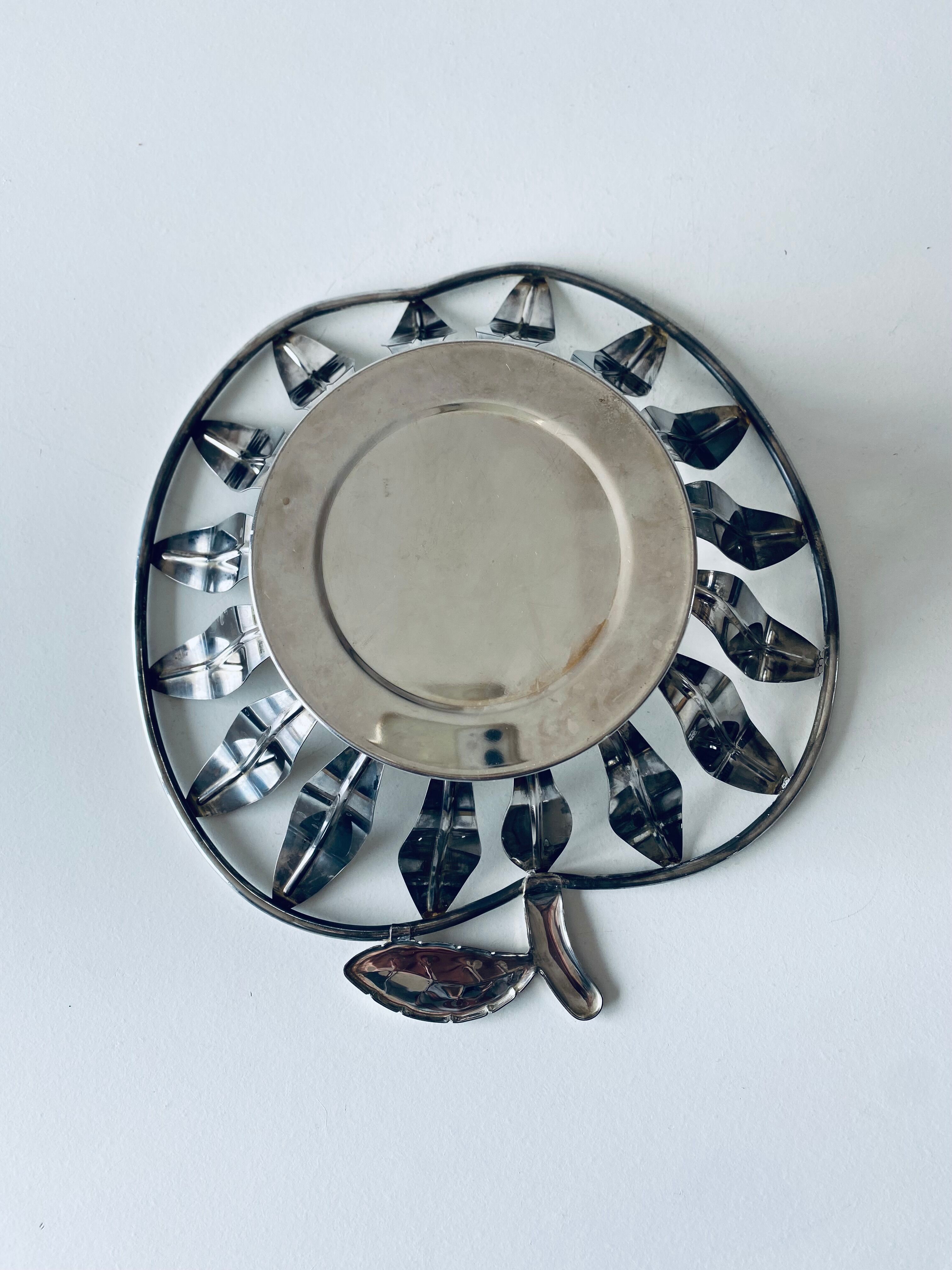 Vintage basket in silver metal apple shape