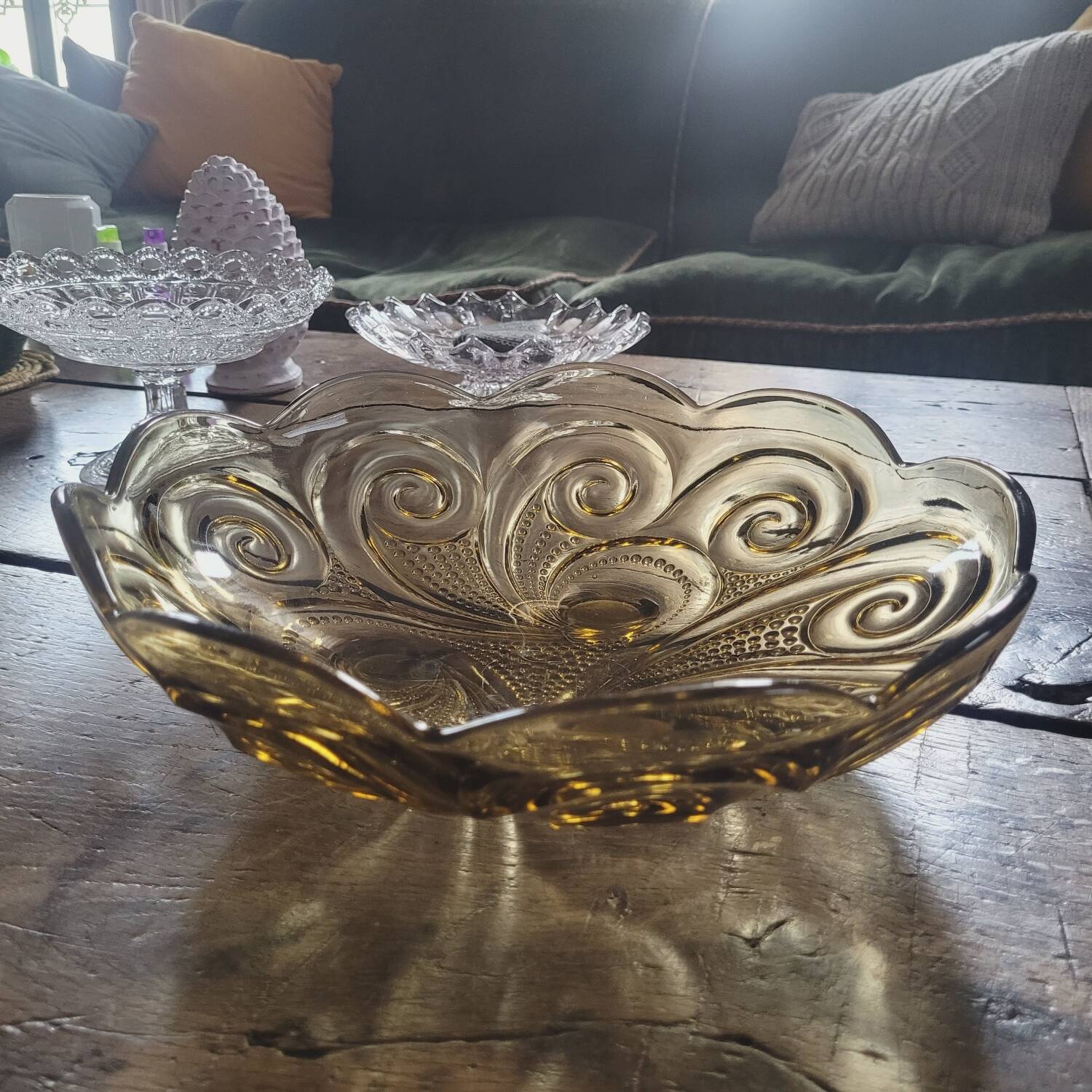 Coupe vintage tripode en verre ambré