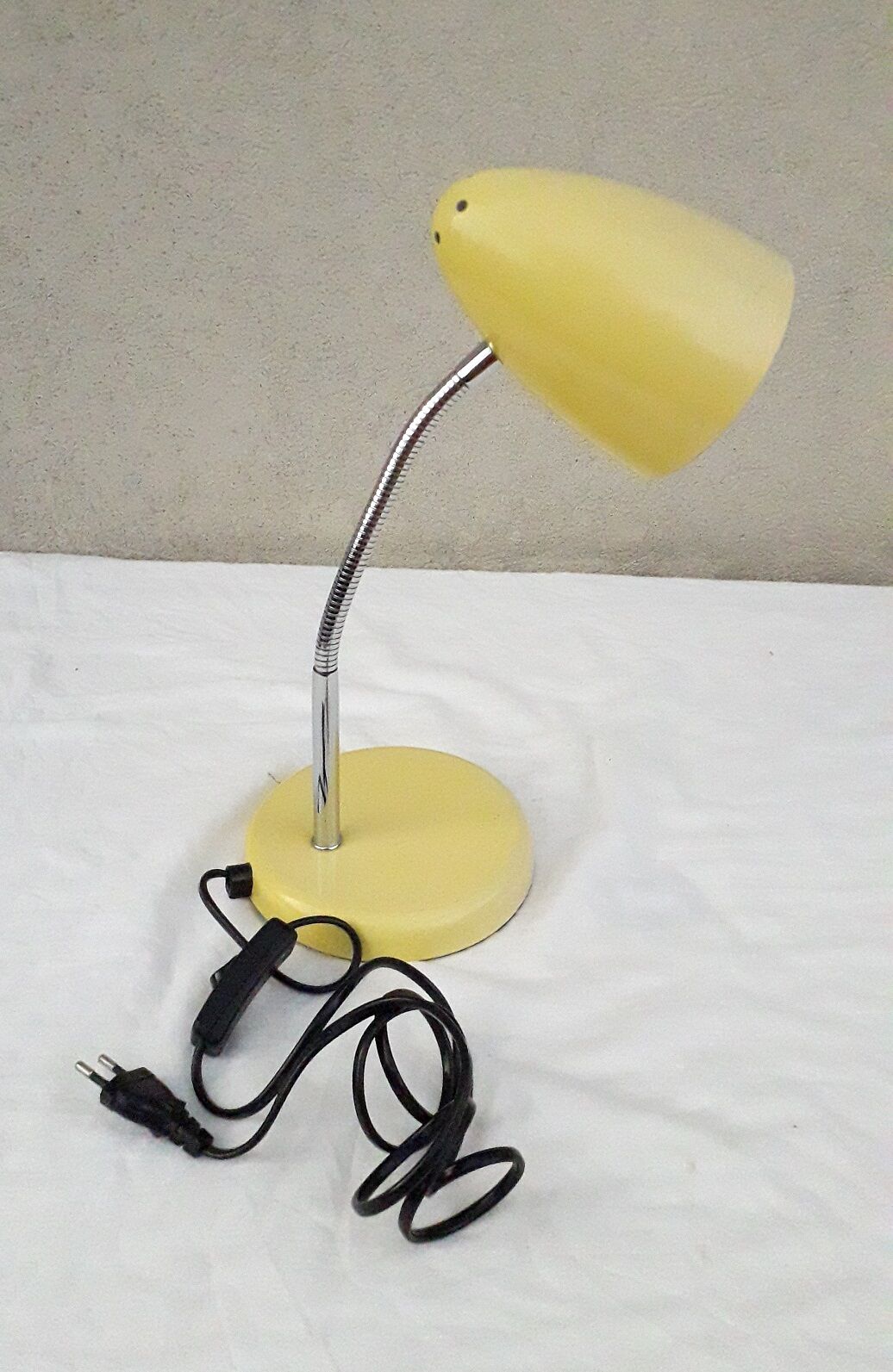 Desk lamp