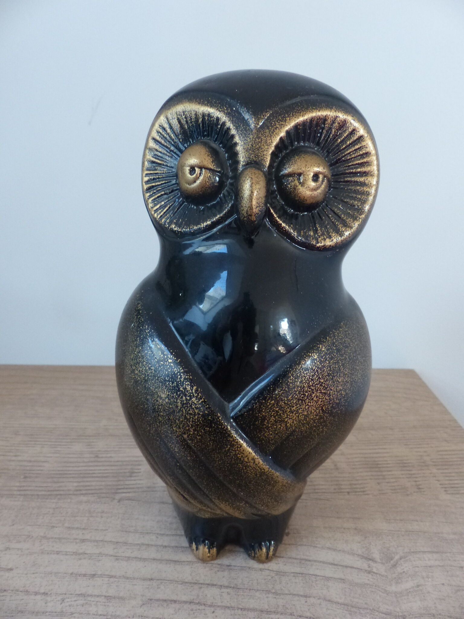 Statuette owl lacquered black and gold asian style
