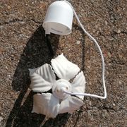 Metal flower pendant lamp