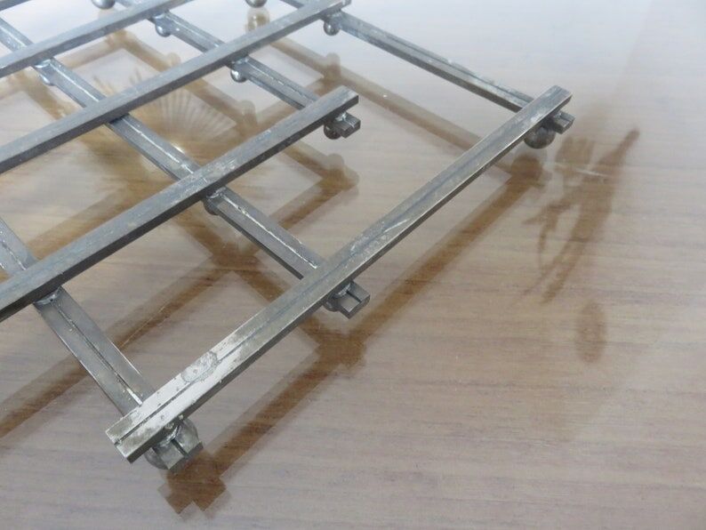 Extendable silver metal underside 40s 50s